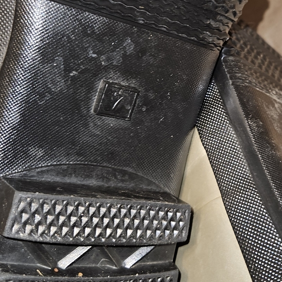 Forever Young Women Rubber Rain Boots with Cotton Lining, Gunmetal Silver - Picture 5 of 7